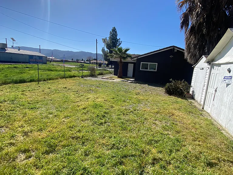 16510 Lakeshore Dr — Photo 32