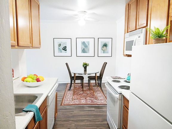 4th image of 14550 E 14th St APT 211
