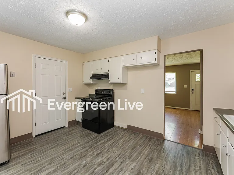 6442 Rosetta Dr — Photo 4