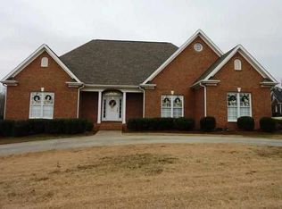 902 Stillwater Ct, Spartanburg, SC 29301