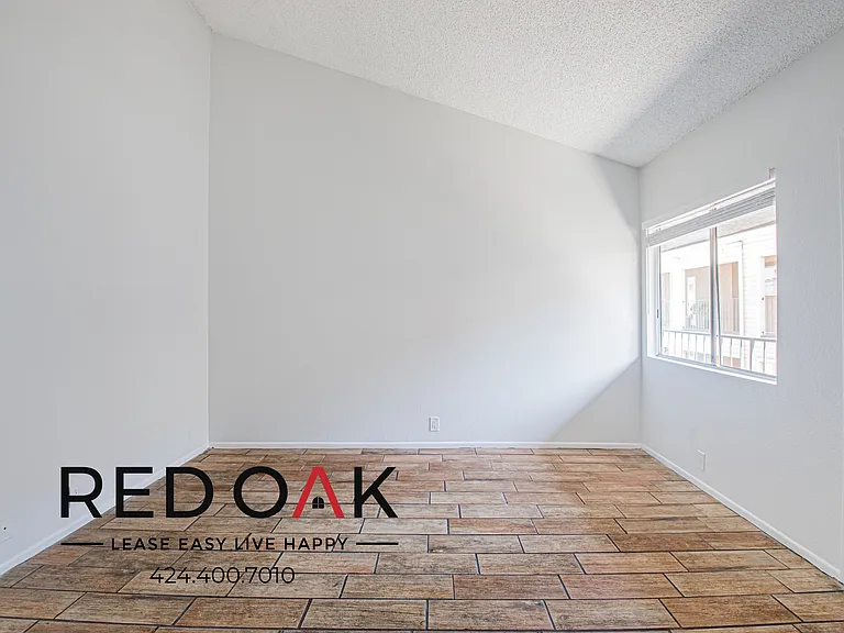532 Nebraska Ave #303 — Photo 4