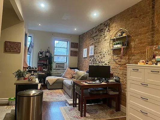Rented by Oxford Property Group | media 1