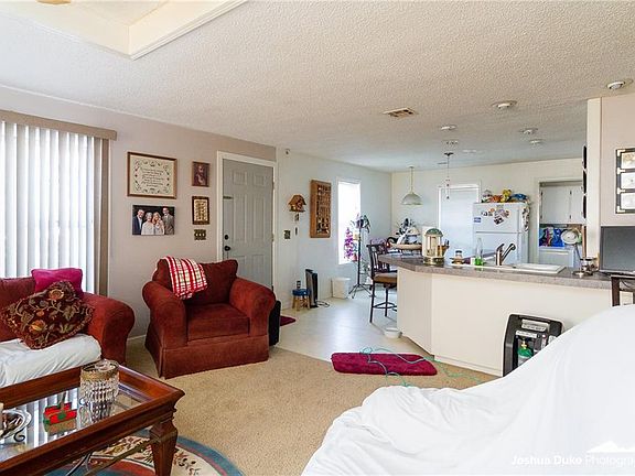 4th image of 104 NE G St