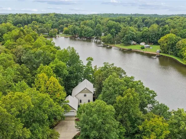 424 Mountain Harbor Dr, Lexington, NC 27292