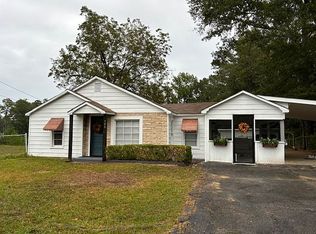 705 Columbus Ave, Philadelphia, MS 39350