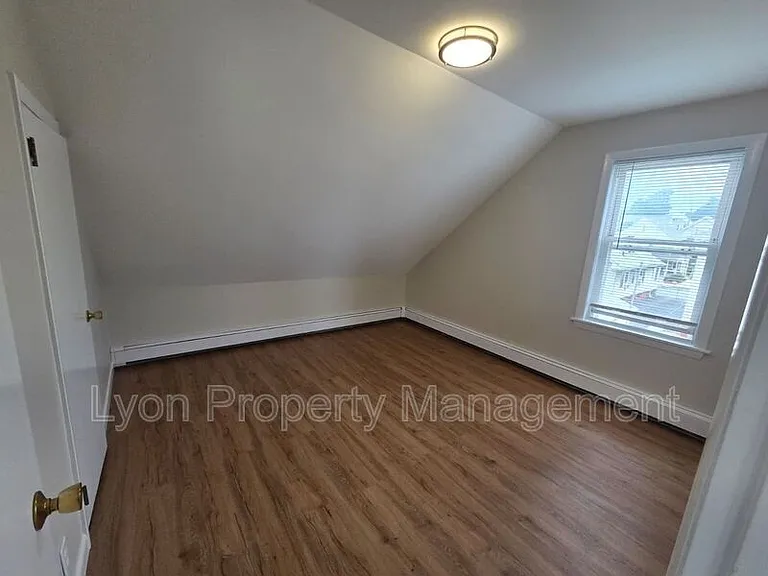 18 Burgess Ave #3 — Photo 7