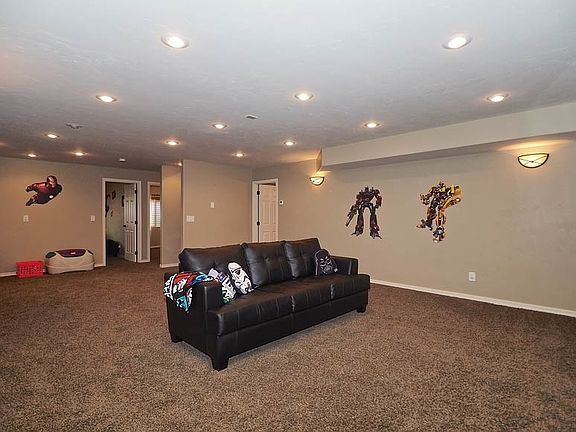 5th image of 11199 S Tippecanoe Way
