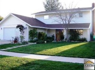 5525 Parkmor Rd, Calabasas, CA 91302