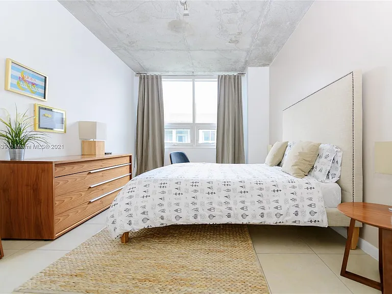 3250 NE 1st Ave #8 — Photo 2