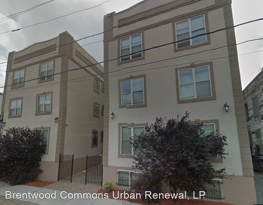 1st image of 202-206 S 8th St #302