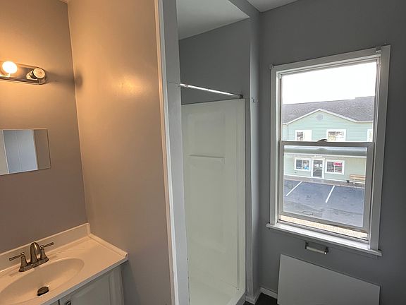 4th image of 219 E Manlius St #14