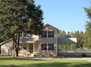 16 Smith Rd, Beaufort, SC 29906