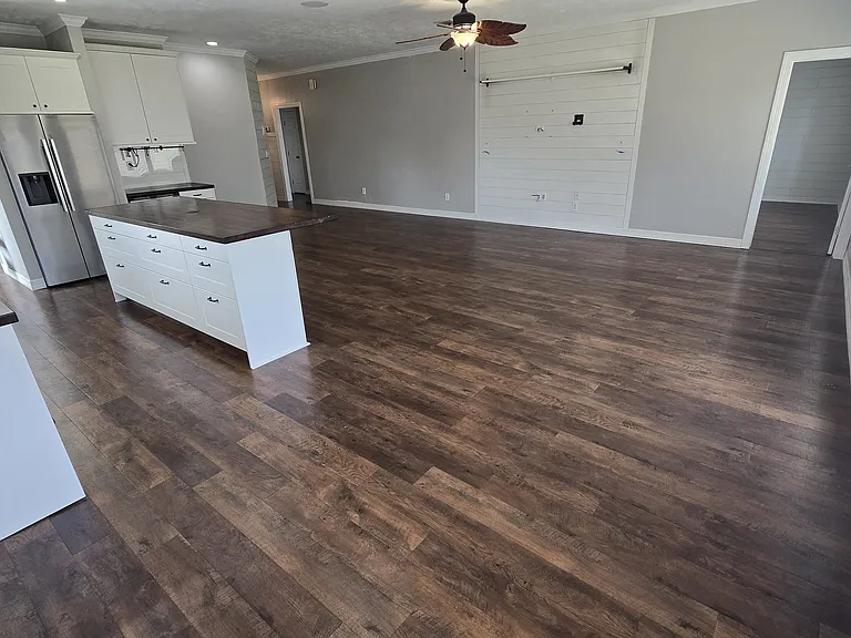 414 Manor Ave — Photo 13