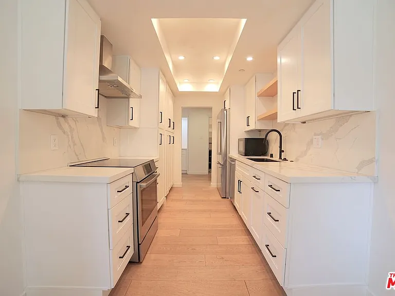 125 Montana Ave #101 — Photo 8