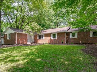 211 Cricket Ln, Cortland, OH