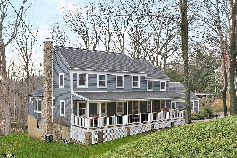 12 Butterworth Dr photo 1