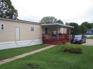 29 Dartmouth St SW, Cedar Rapids, IA 52404