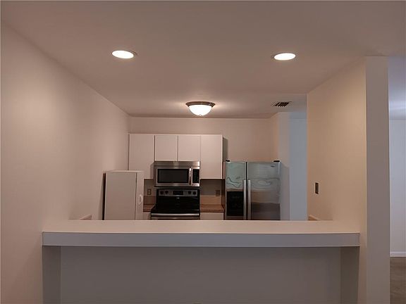 5th image of 1403 39th Ave #1403