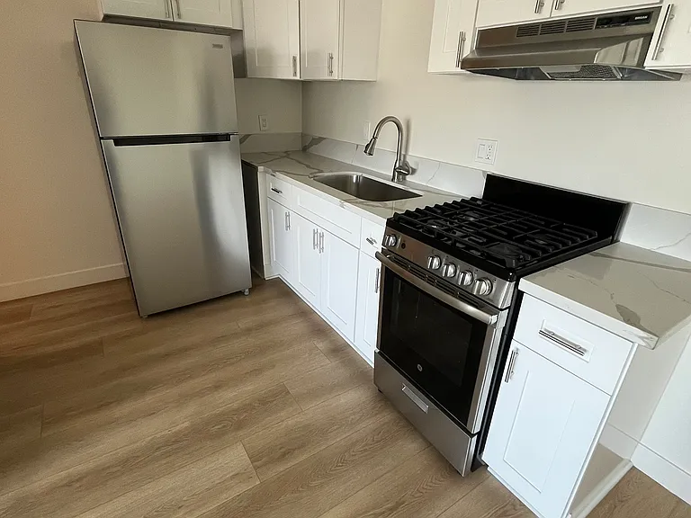 6315 Aldama St #9 — Photo 4