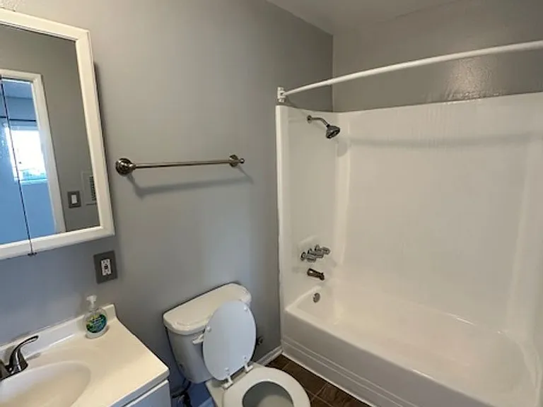 Newly Remodeled Beautiful 1 Bedroom/ 1 Bathroom Apartment! With Parking! — Photo 15