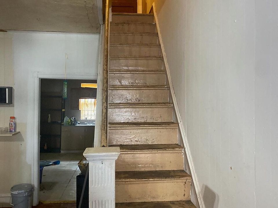 2nd image of 4205 N 6th St