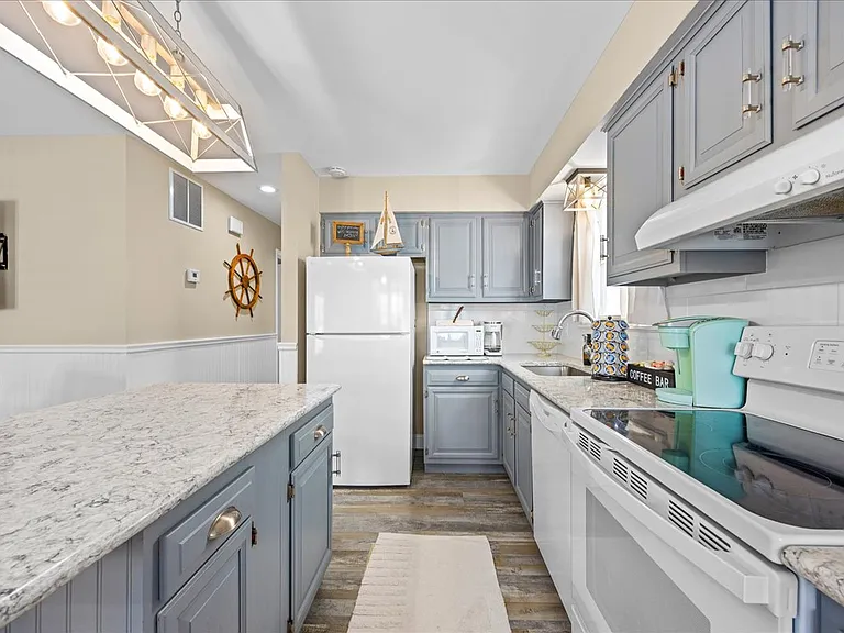 5724 Asbury Ave #1 — Photo 12