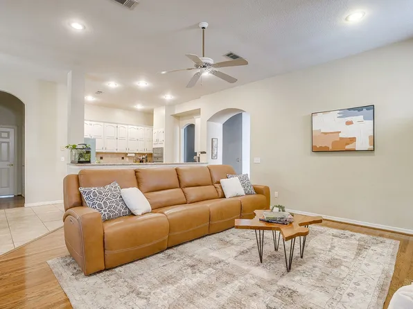 505 Dorcas Ln, Arlington, TX 76013