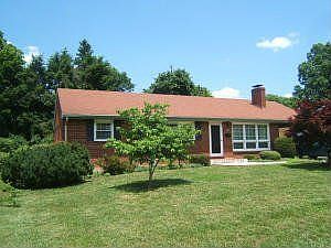 5th image of 3333 Fleetwood Ave