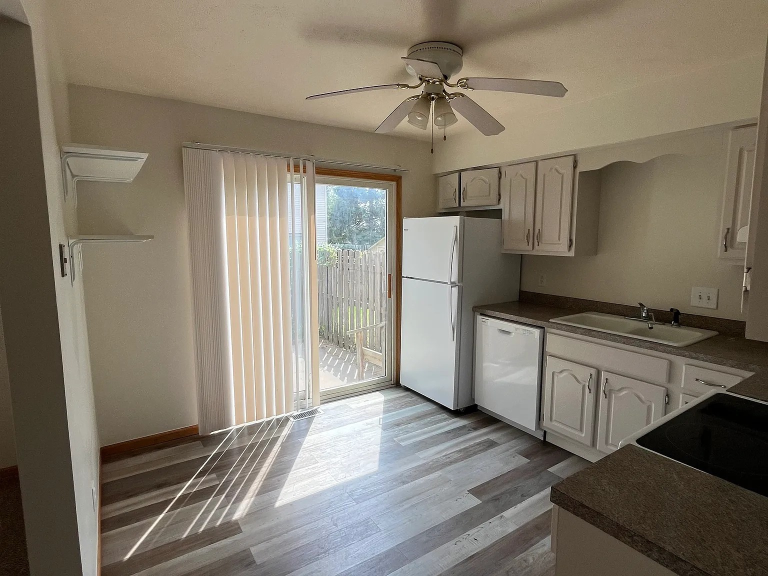 2 bed, 1.5 bath, 1104 sqft, $1,500 — Photo 4