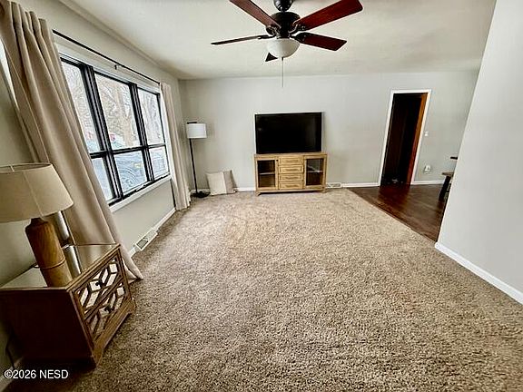 3rd image of 1321 Harmony Ln