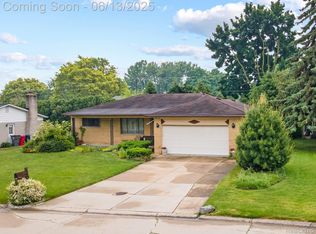 16876 Tremlett Dr, Clinton Township, MI 48035