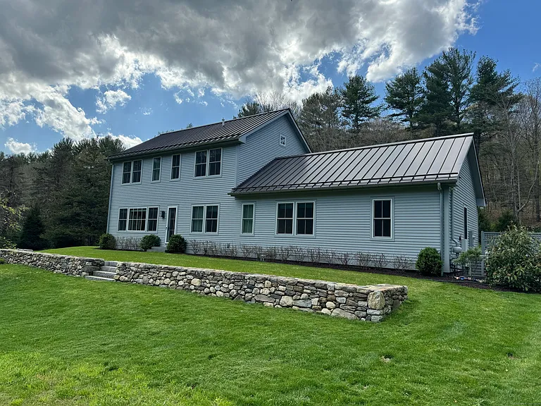126 River Rd — Photo 3
