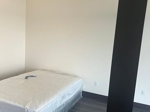 4th image of 121 King St E #603