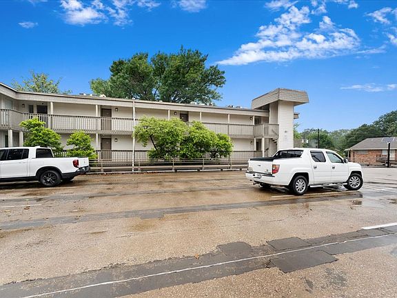 2nd image of 4859 Cedar Springs Rd APT 241