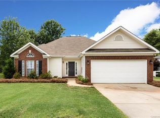 1409 Williamsburg Ln, Monroe, NC 28110