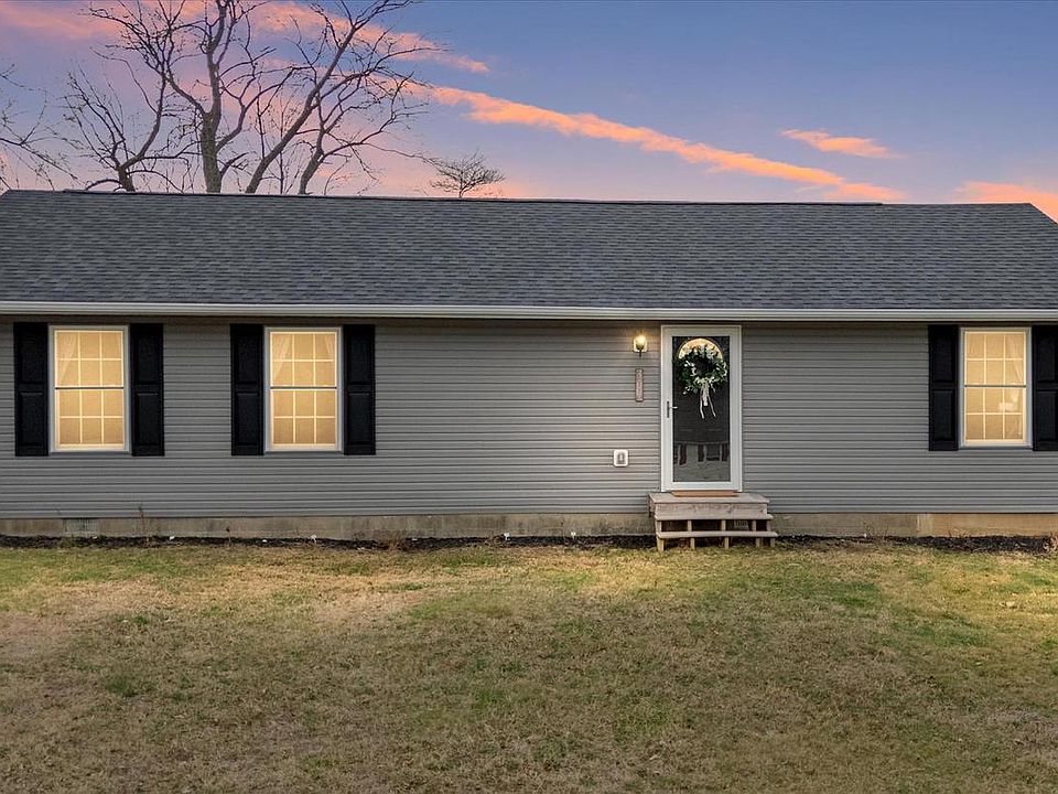 1st image of 301 Lincoln Dr
