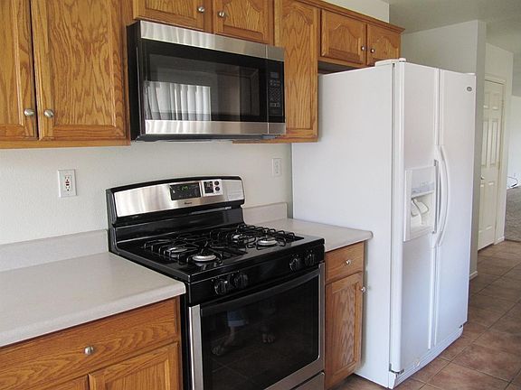 4th image of 11578 Oak St