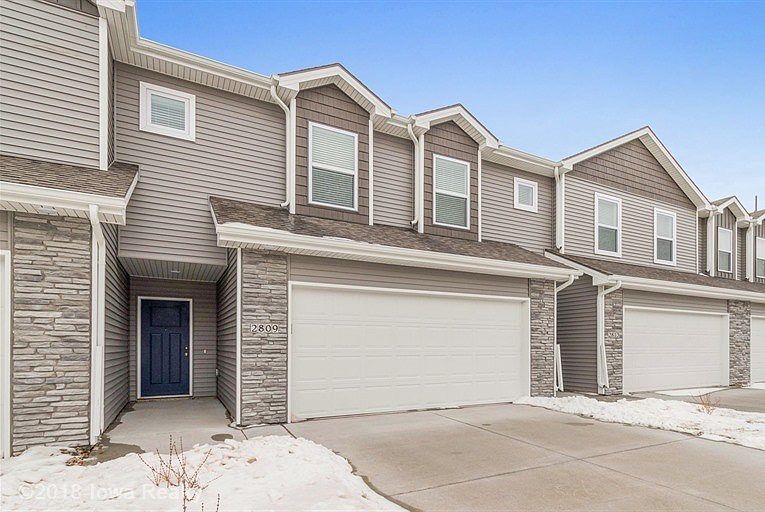1st image of 2809 Lois Ln