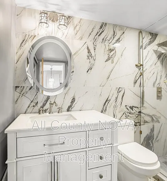 922 24th St NW #301 — Photo 35