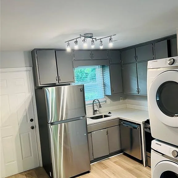 1455 Bryan Ave #B — Photo 7