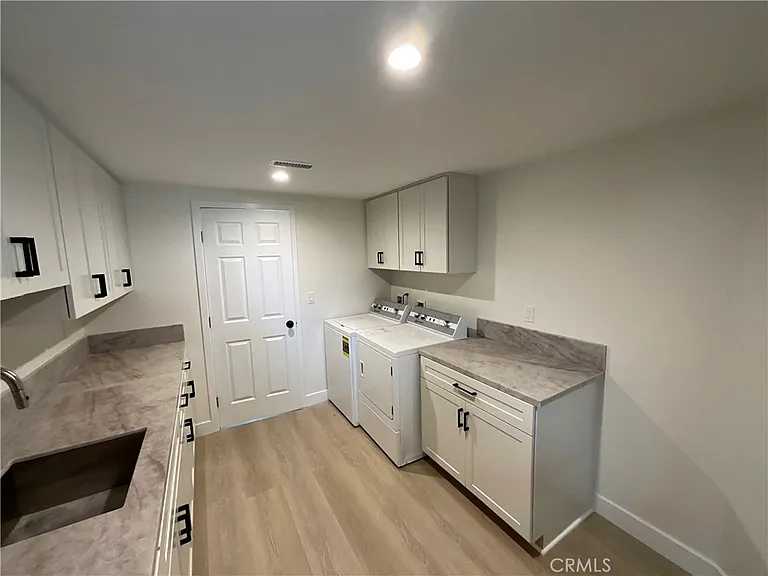 22 Byron Close — Photo 11