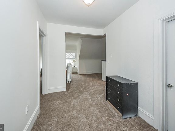 3rd image of 46 E Gowen Ave Unit 3