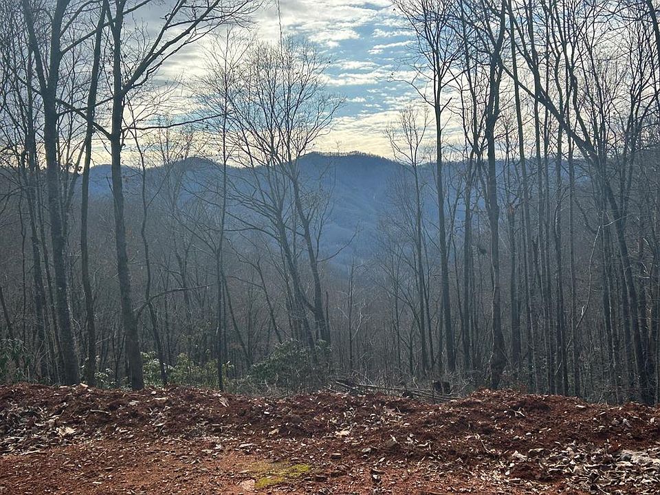 1st image of 4 Pigeon Creek Rd