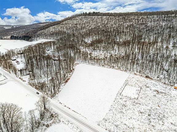 3rd image of Betty Brook Road