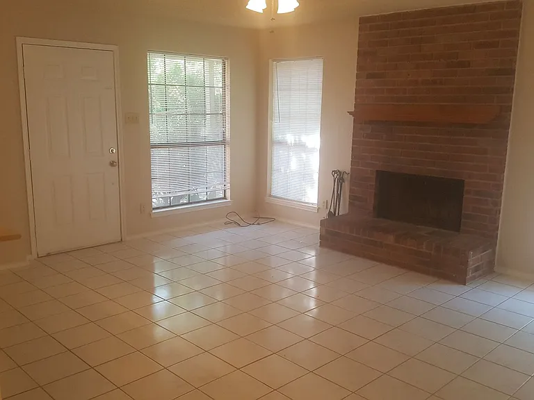4517 Compass Ct — Photo 5