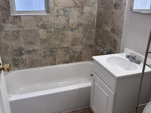 Ridley Town Manor, 1201-1215 Holland St #C1f6b17f5, Crum Lynne, PA 19022