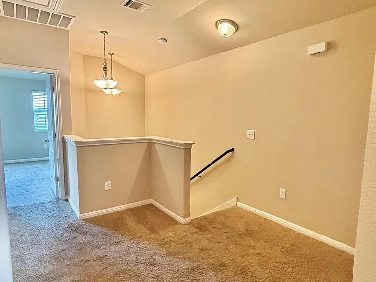 601 Katmai Cir — Photo 19