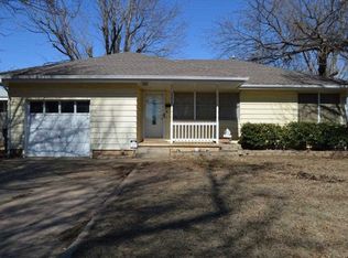 2206 W Elm Ave, Enid, OK 73703