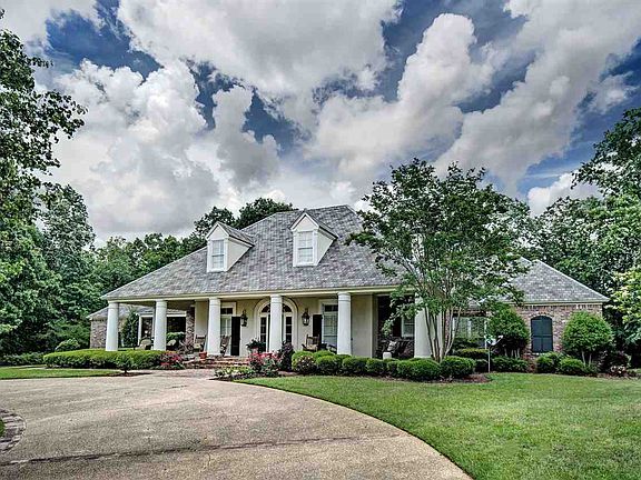 2nd image of 47 Deer Haven Dr