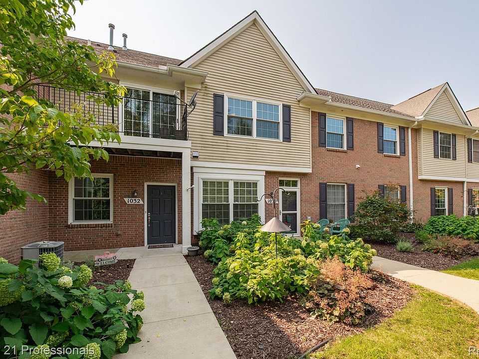1st image of 1032 Shiawassee Cir